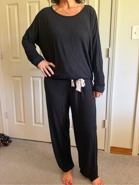 PJ Place - Black Women's Long Sleeve Lounge Top & Pants Set